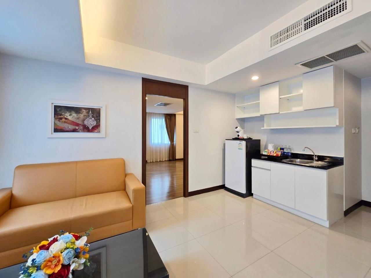 Avion Hotel Bangkok Bagian luar foto